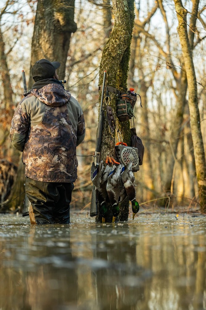 Lucky Duck Lucky Timber Tree Strap