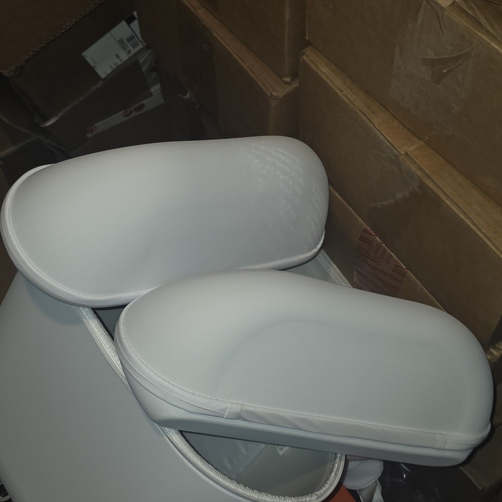 BRAVEST STUDIOS - AIRPACK “AIRPOD” BACKPACK | WHITE | FAST SHIP