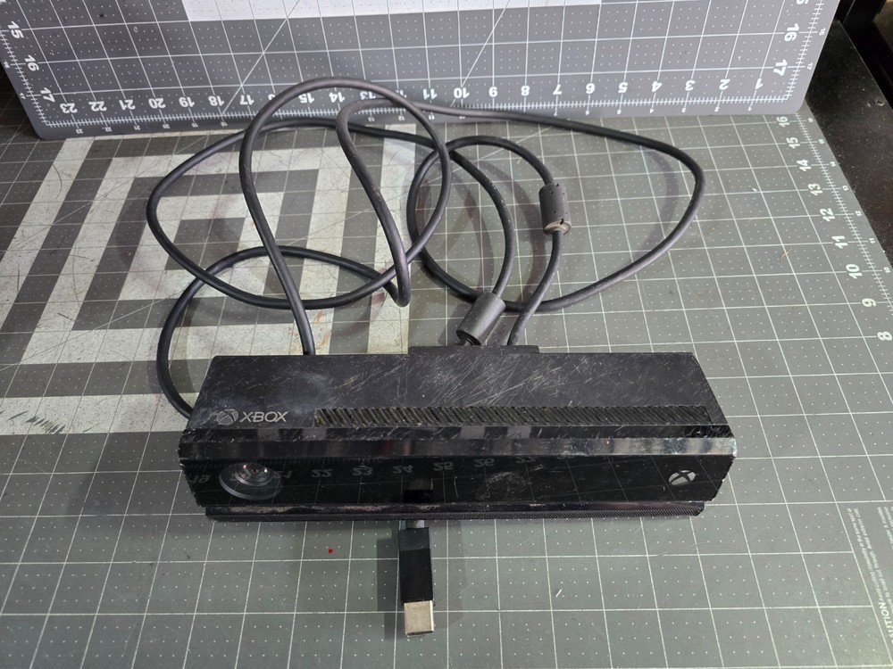 Microsoft Xbox One Motion Kinect Sensor Bar Camera Model 1520 OEM Genuine Black