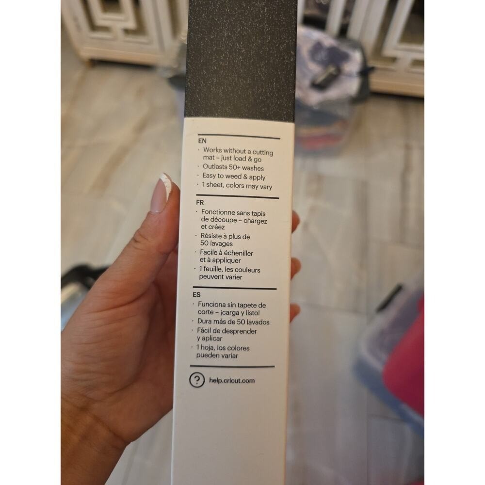 New Cricut Smart Iron on 2008939 Heat Transfer Vinyl Black 13 in x 9 ft