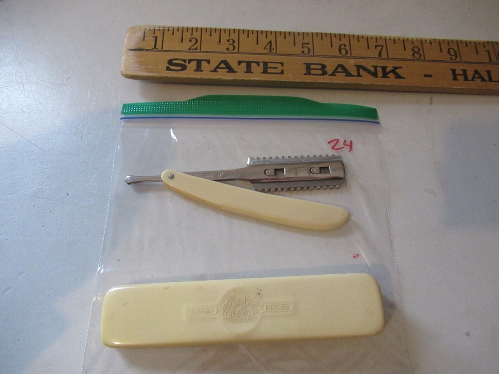 Vintage Durham & Duplex straight razor with case