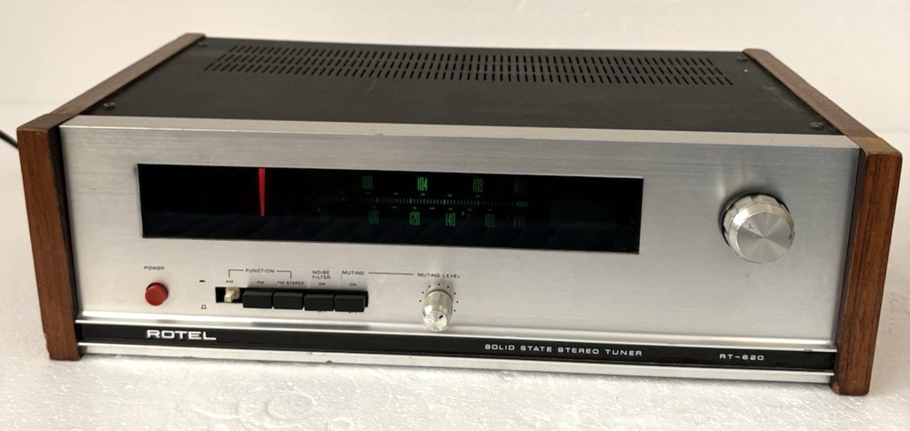 Rotel Solid State Stereo Tuner RT-620 Tested & Working!