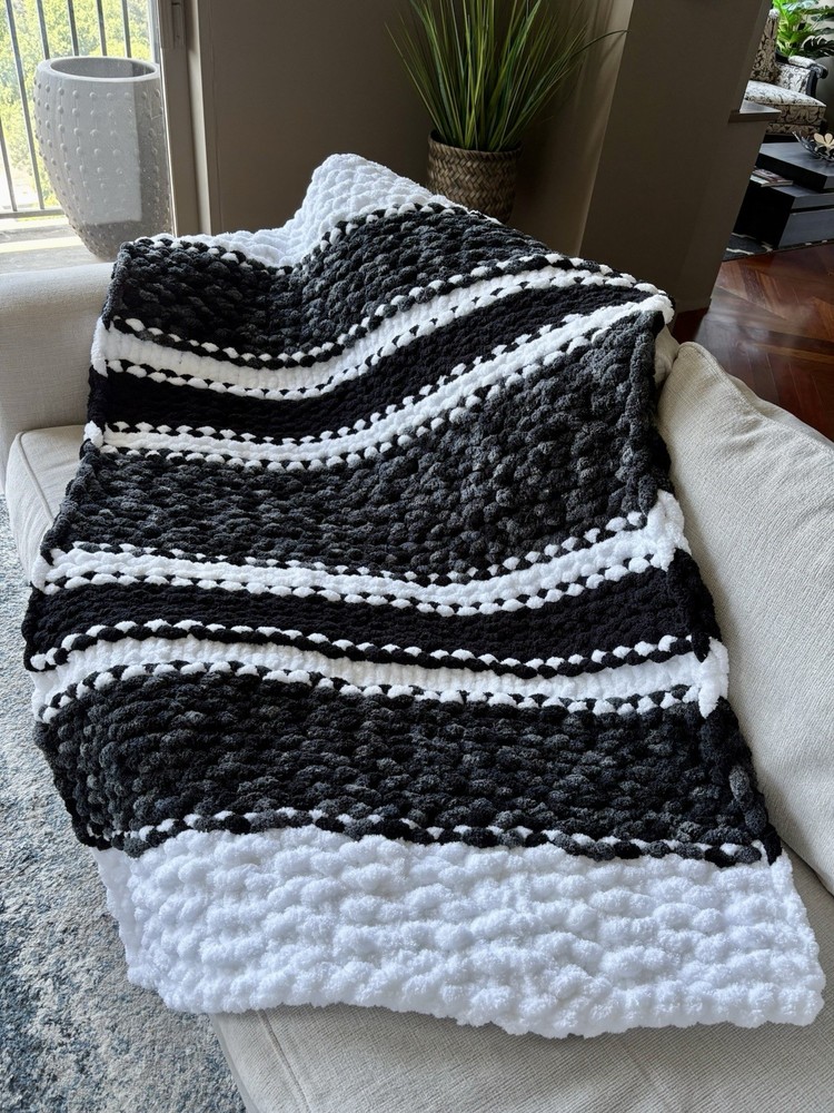 Black & While Chunky Knit Blanket FREE SHIPPING!