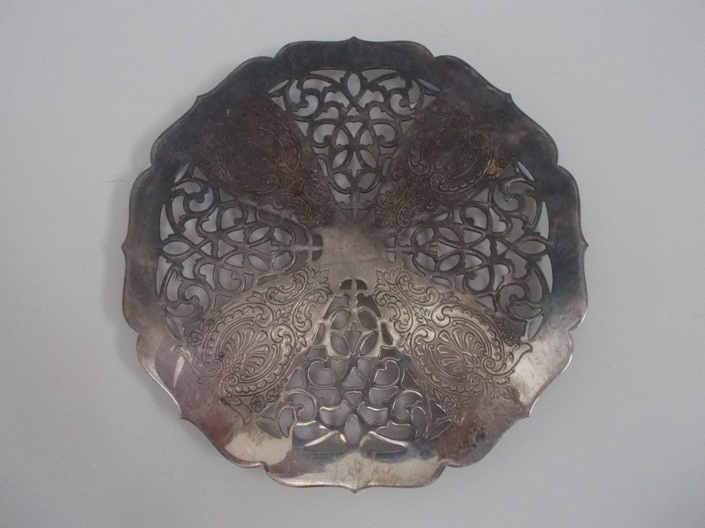 VTG Towle Silverplate Footed 8" Trivet