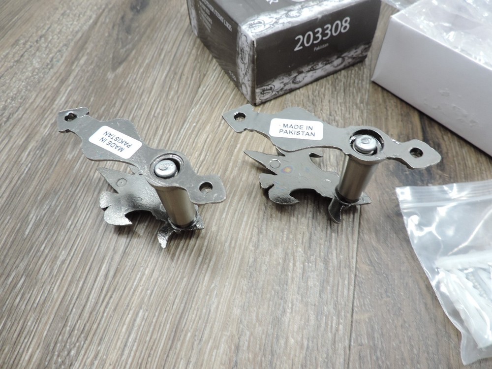 Fleur Sword Hanger Pair #203308