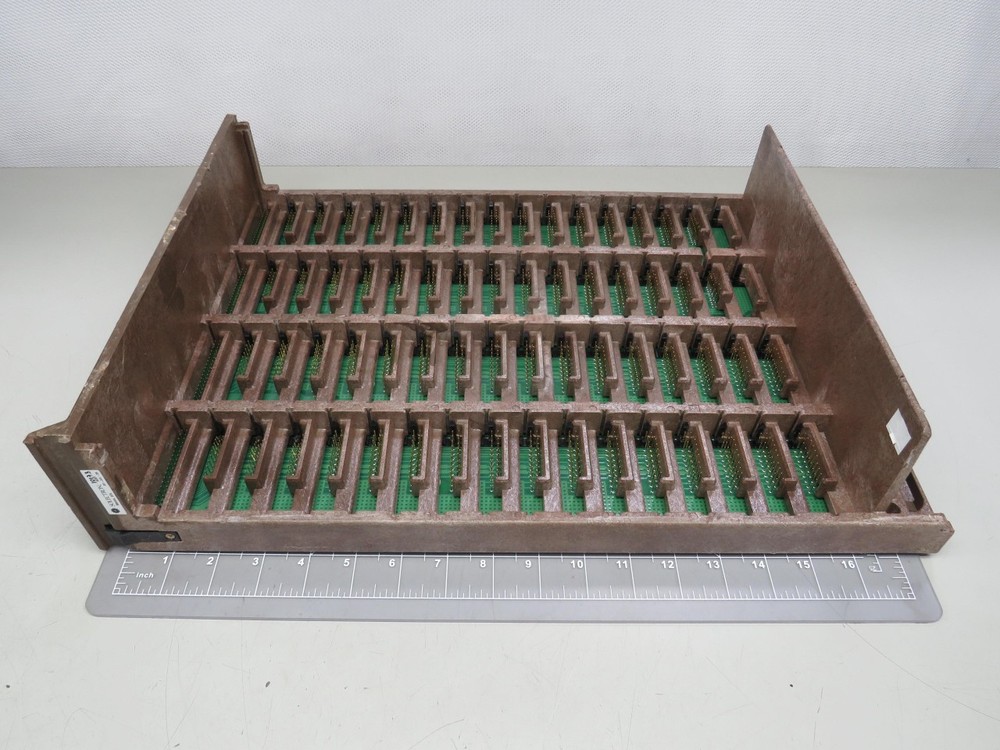 SOLECTRON NTBX32BA P0704312 MAINFRAME FOR CARDS T166330