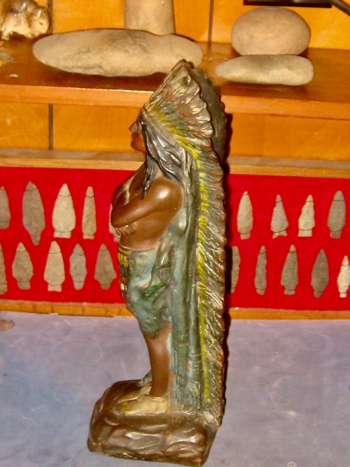 ANTIQUE INDIAN CHIEF CHALK WARE CIGAR STORE TYPE NATIVE AMERICAN REAL NICE