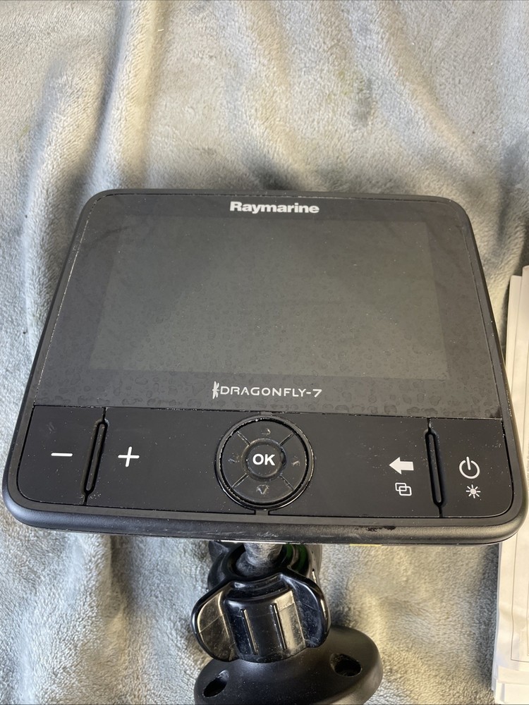 RayMarine DragonFly 7 ChartPlotter Fishfinder E70320 W/ Transducer