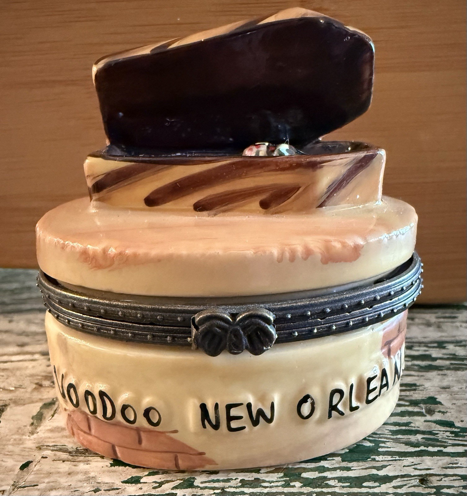 Voodoo New Orleans Trinket Box Coffin with VooDoo Doll Spooky VG