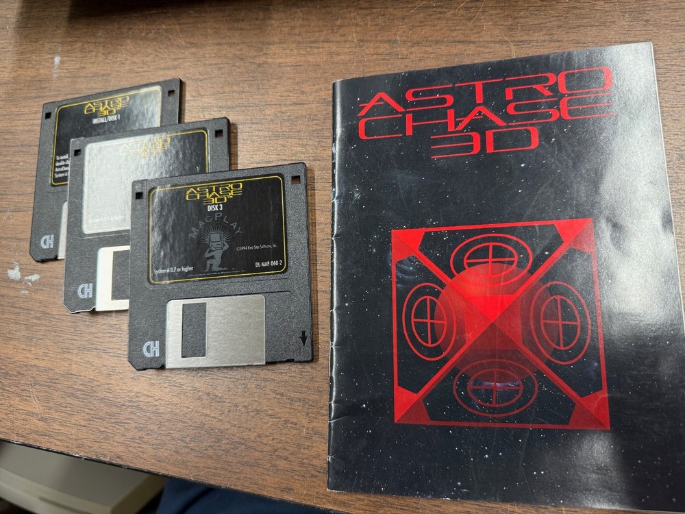 Vintage Macintosh software : Astro Chase 3D - Manual and Software