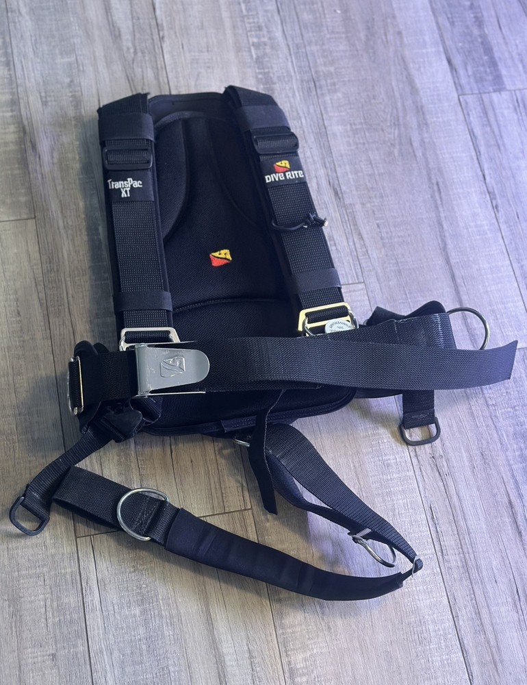 Dive Rite Transpac XT Harness, Gently Used. Size 17” Medium (T3300 Soft Pack)