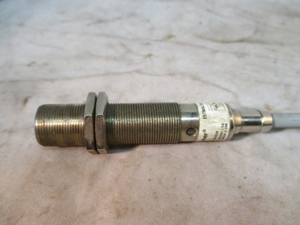 Eaton Cutler-Hammer E 57 MAL18 A2 X 055 Inductive Proximity Sensor