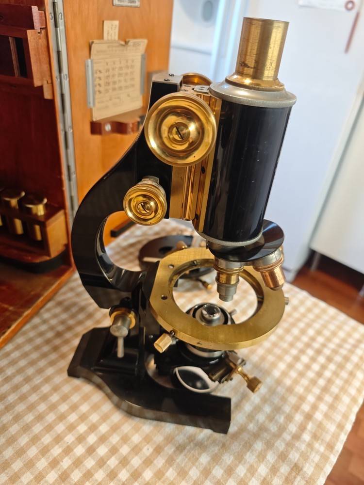 antique e. leitz wetzlar microscope