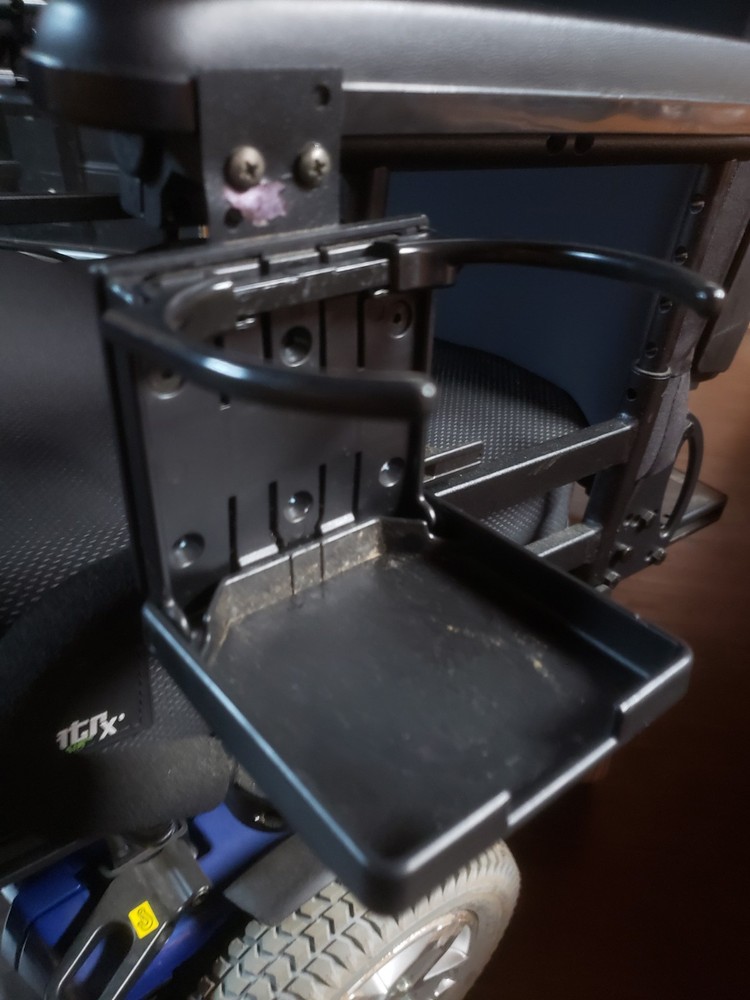Quantum Edge Q6 2.0 Original Cup Holder Foldable And Adjustable.