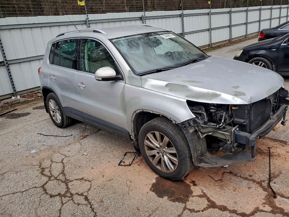 Fuse Box Engine Compartment Fits 12-16 EOS 4956922