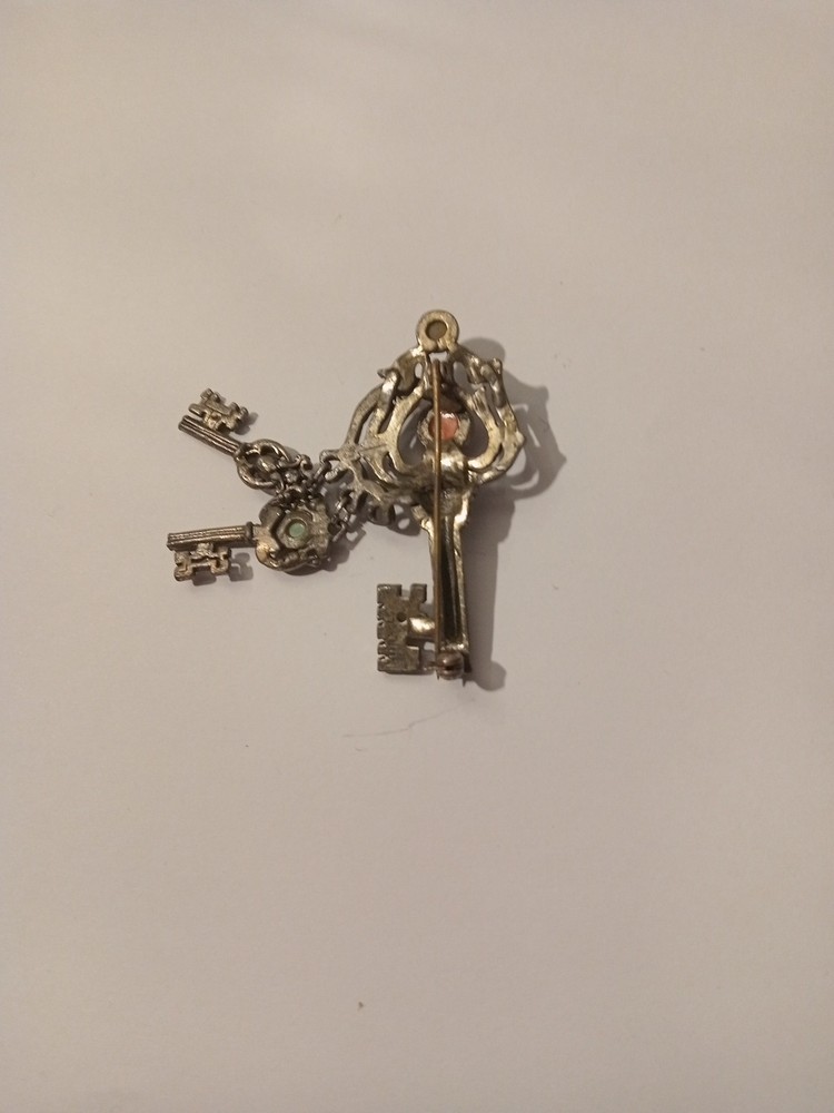 Antique Key design brooch