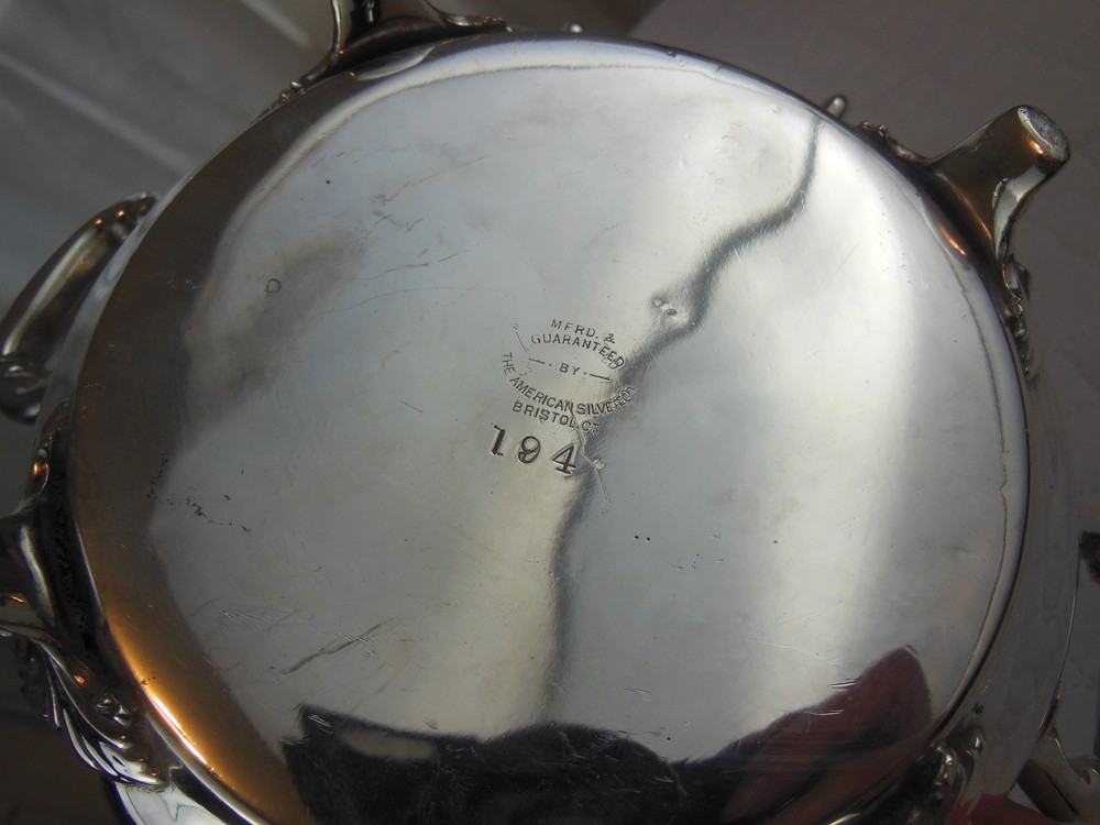 ANTIQUE THE AMERICAN SILVER CO. SILVERPLATED BUTTER DISH