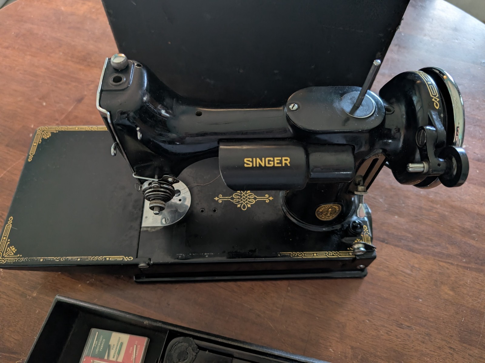 Vintage 1936 Singer Featherweight Sewing Machine 221 W/Case & Peddle Scroll face
