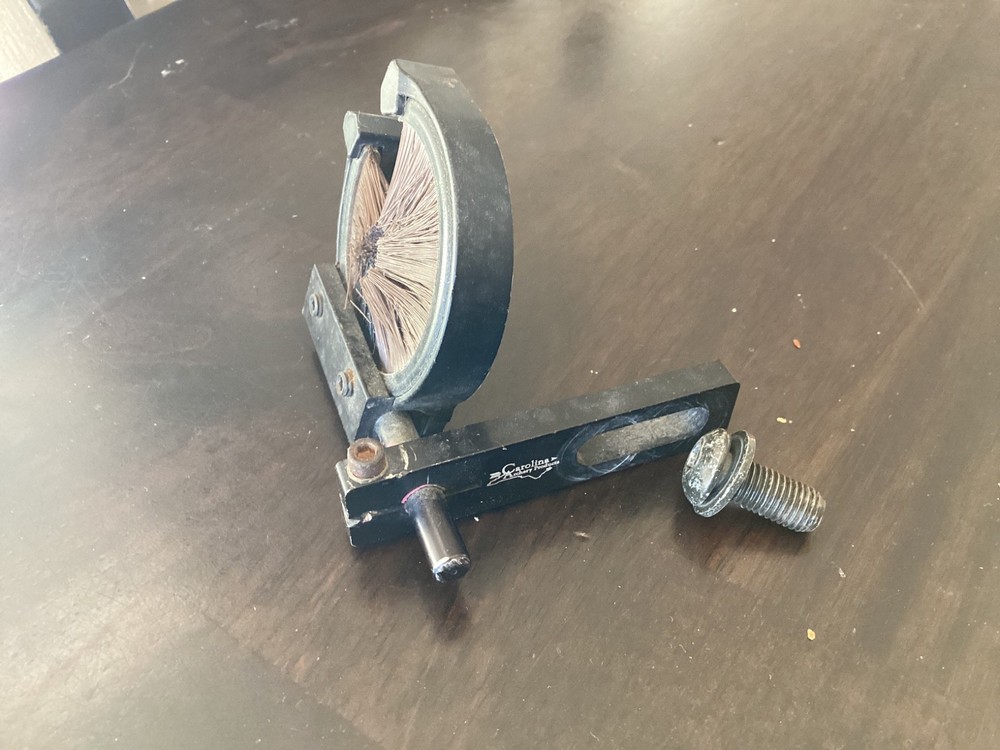 Arrow rest Whisker Biscuit rh used