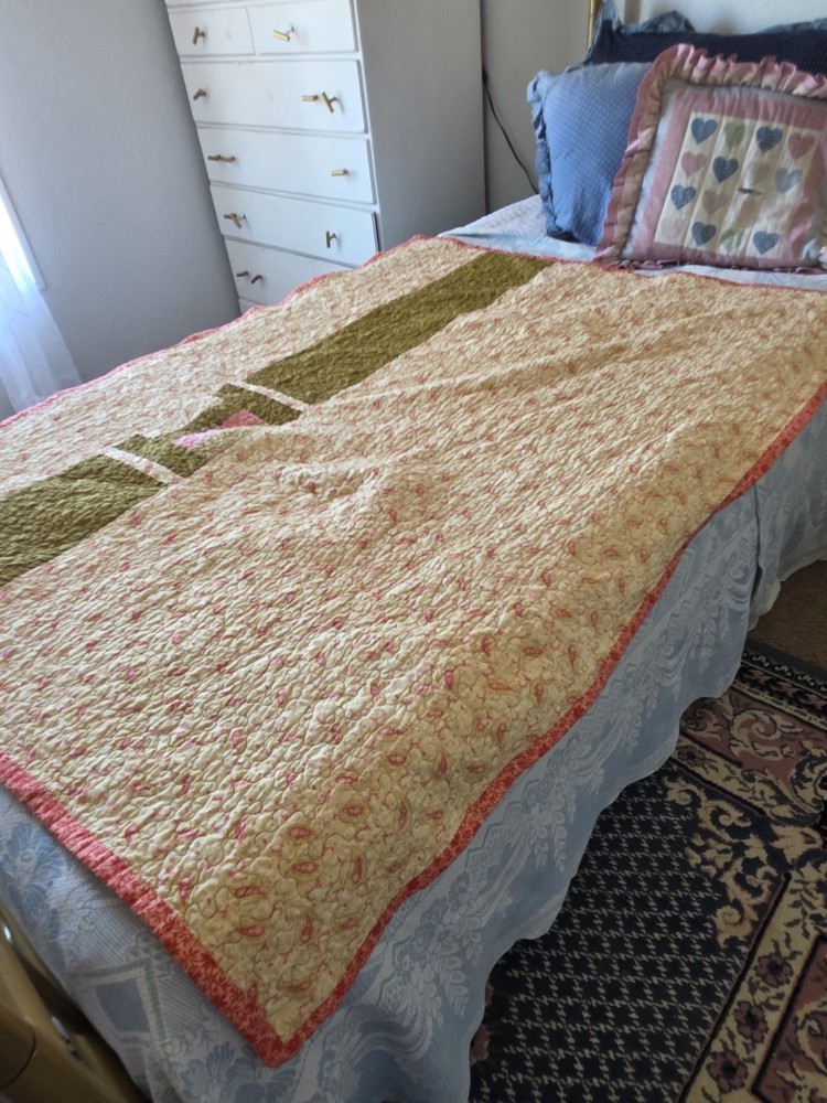 Small Star Quilt 42"×57"