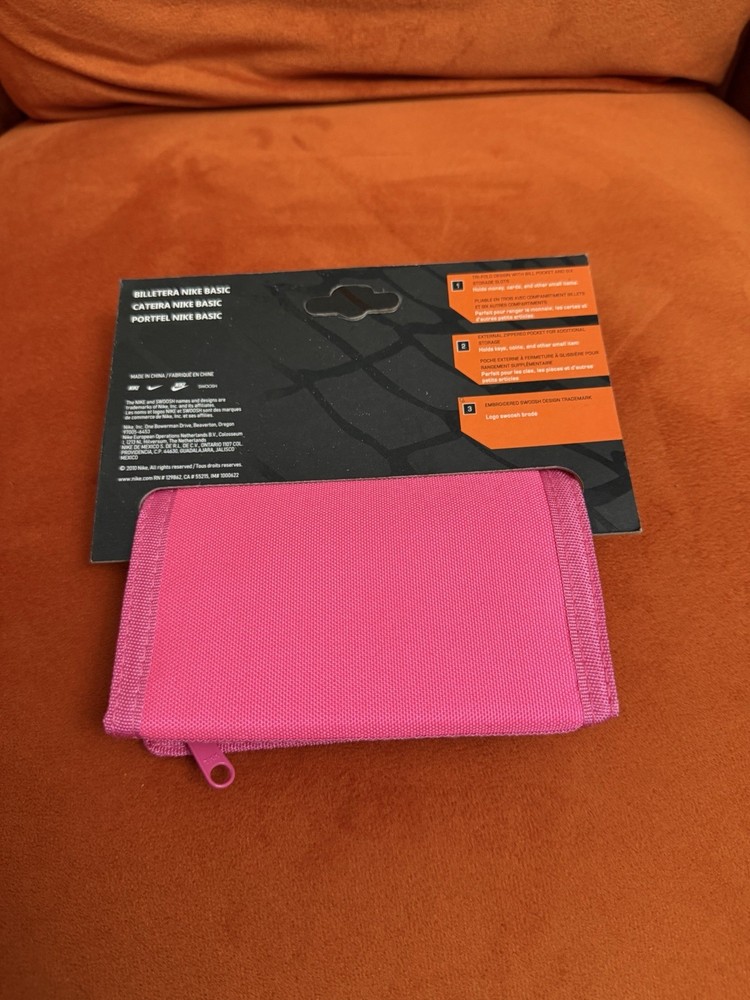 Nike Basic Wallet -Pink