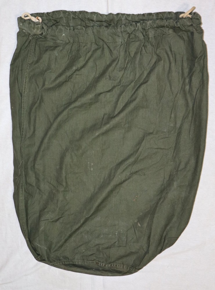 ORIGINAL WWII OD HBT BARRACKS BAG