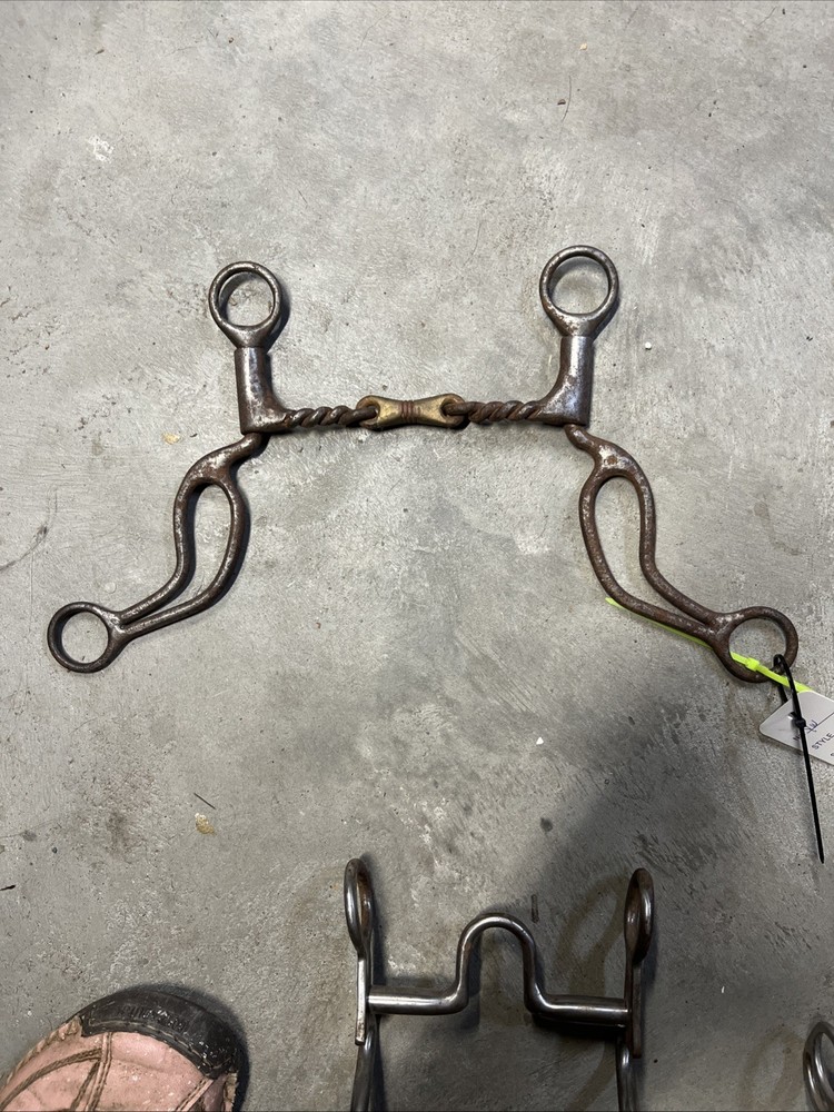 Dutton Twisted Sweet Iron . Dogbone