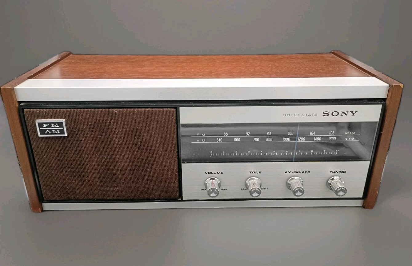 Vintage Sony 8F-56W AM FM 9 Transistor Table Radio Wood Cabinet Japan Working