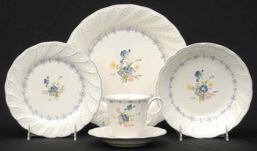 Nikko Blue Peony 5 Piece Place Setting 6037915