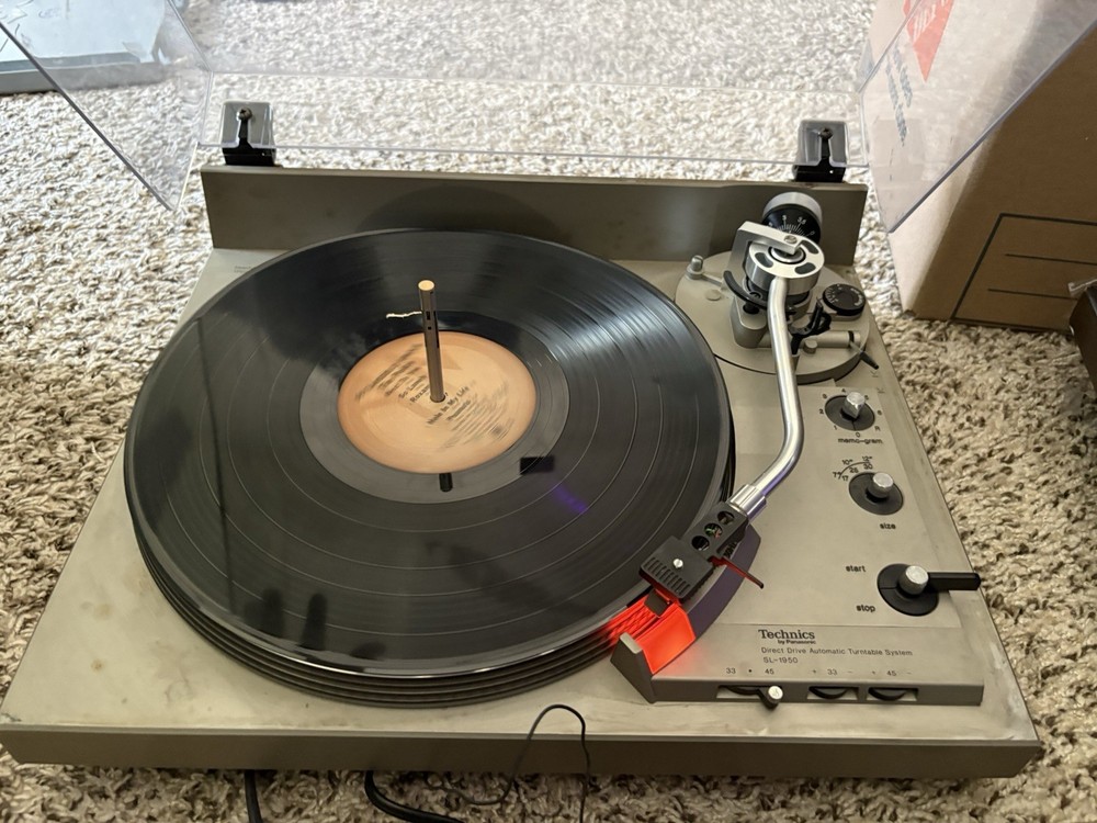 Technics SL-1950 Fully Automatic Direct Drive Turntable Clean TESTED READ