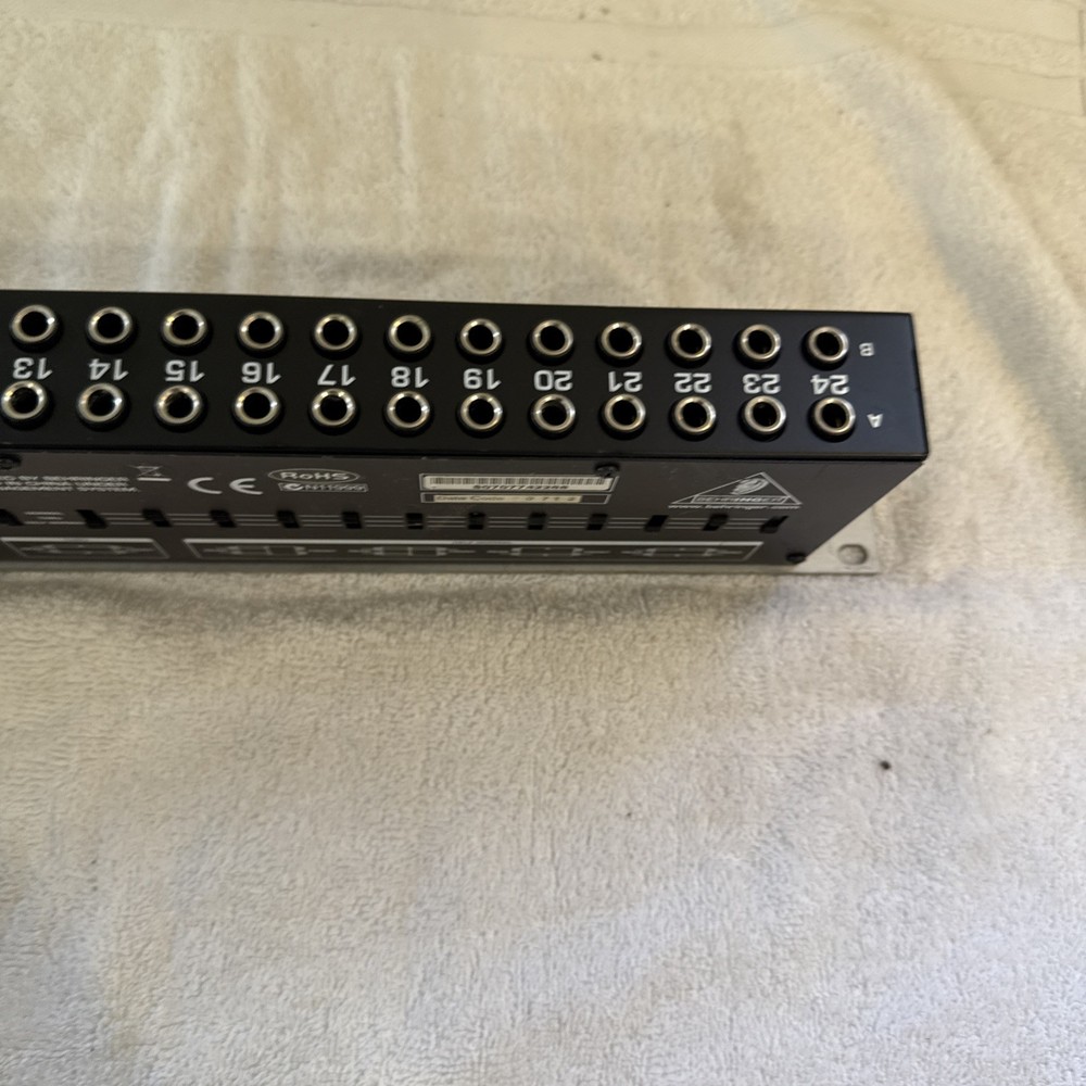 Behringer Ultrapatch Pro PX3000 Multi-Functional 48-Point Balanced Patchbay