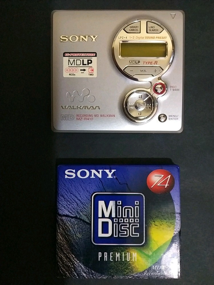 Sony Mini Portable Disc Mint + Free Sealed Mini Disc.