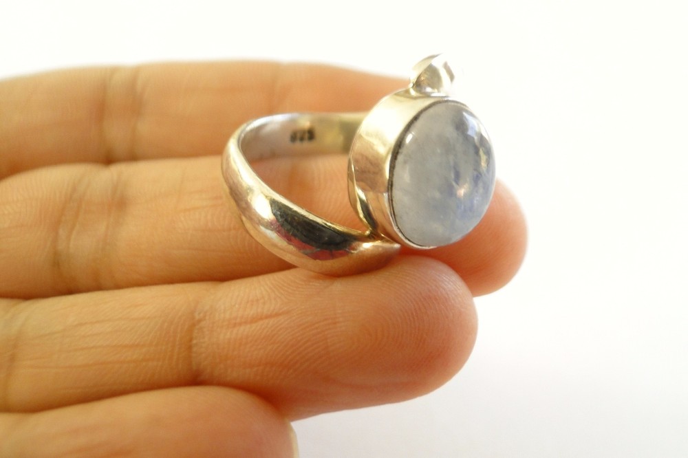 Moonstone Solitaire 925 Sterling Silver Ring Size 6