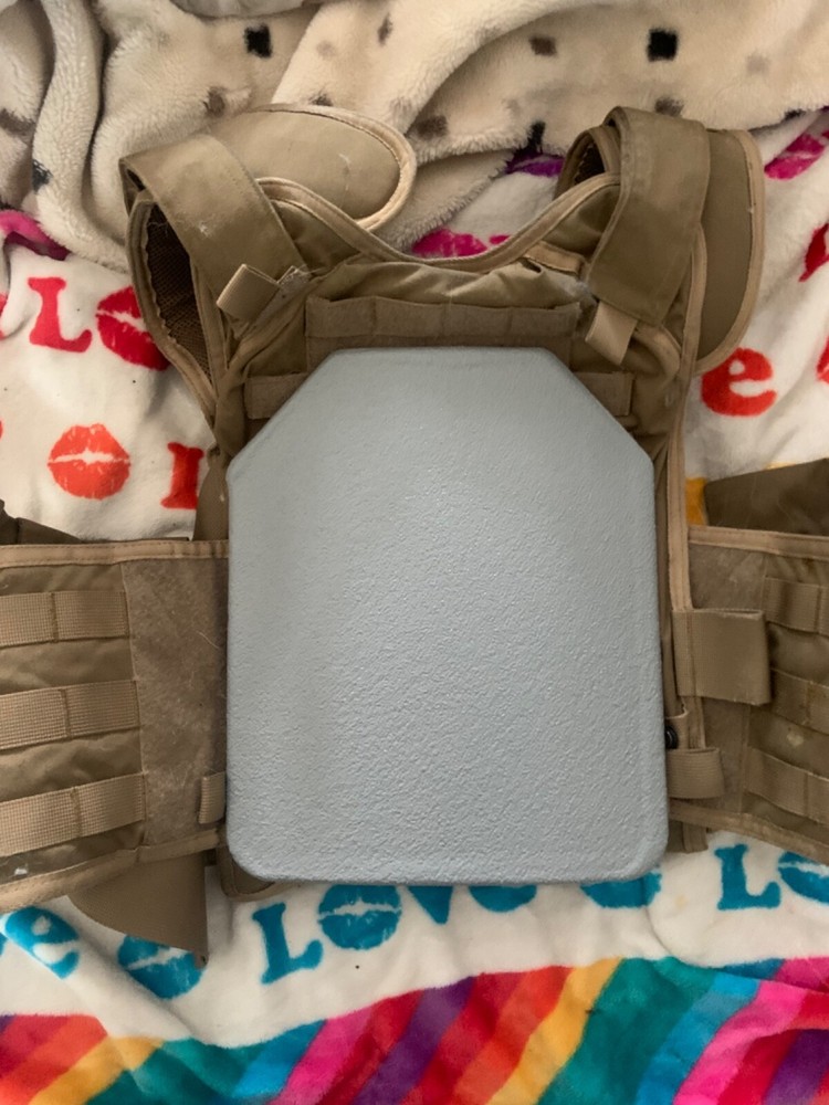 Bullet Proof Vest Level 3 with plates front and back. Adjustable