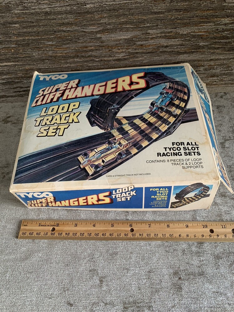 1983 TYCO SUPER CLIFF HANGERS LOOP TRACK SET WITH ORIGINAL BOX