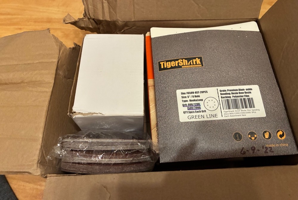 BLACK & DECKER: 5" Random Orbit Sander (BDERO600) + Extra