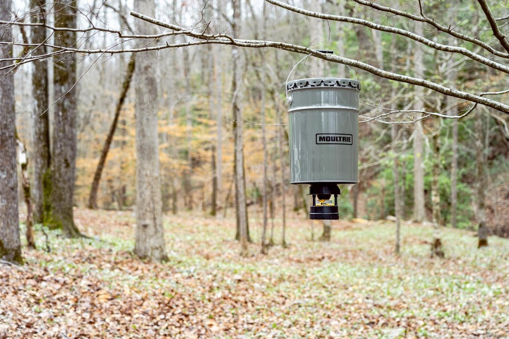 40lb Hanging Deer Feeder with Metal Hopper and Bluetooth Digital Timer