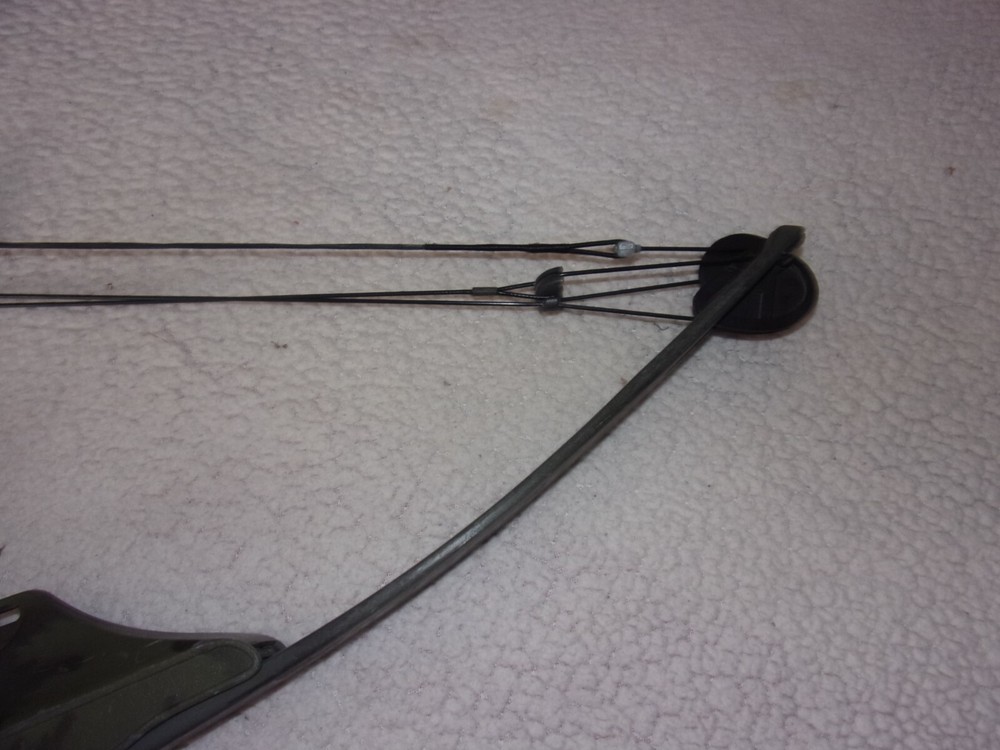 PSE Game Sport Pulsar Express Compound Bow