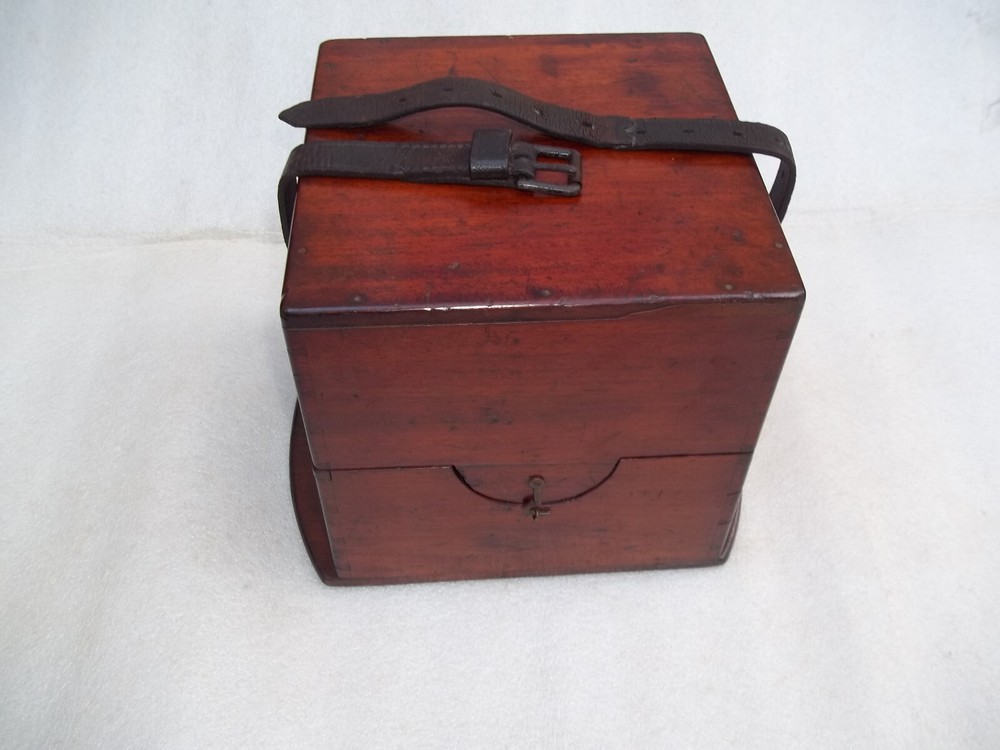 Antique Chronometer Guard Case