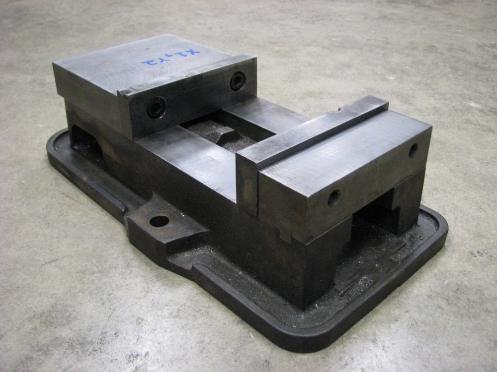 Kurt Type Angle Lock Mill Vise 6" Jaw Width