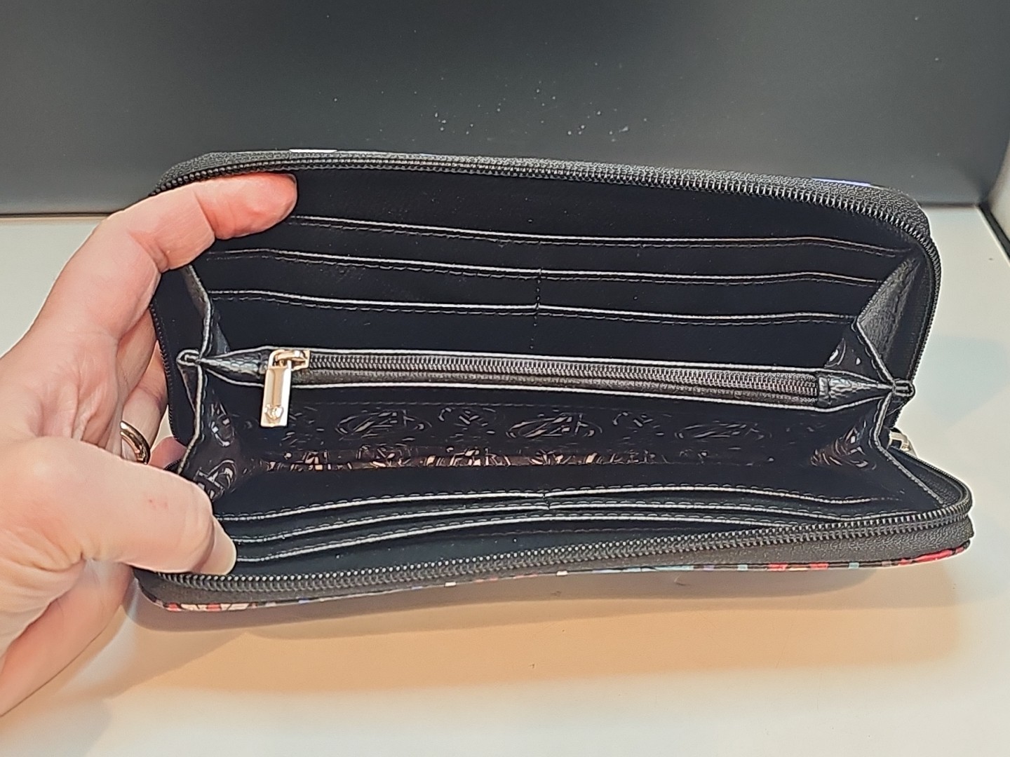 Loungefly Marvel Avengers Infinity War Icons Clutch Zip Around Wallet RARE 2018