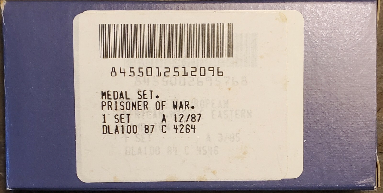 PRISONER OF WAR, MEDAL & Ribbon Bar w/Original Box Military Issue 12/87 VTG MIL