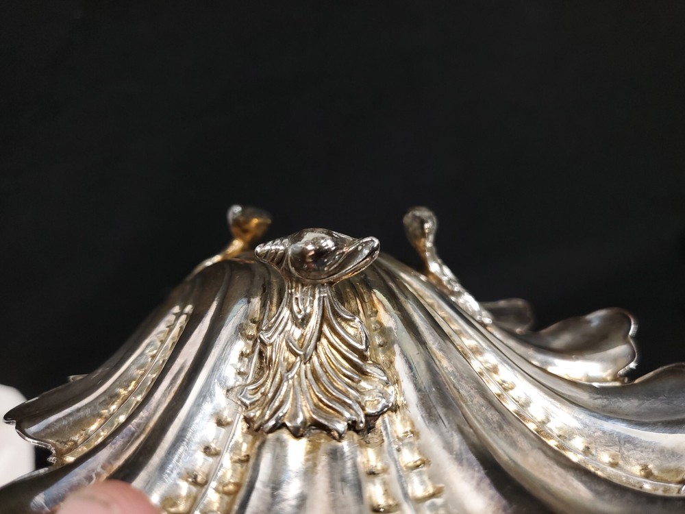 English Sheffield Silverplate Nautical Serving Shells with Maker Hallmark