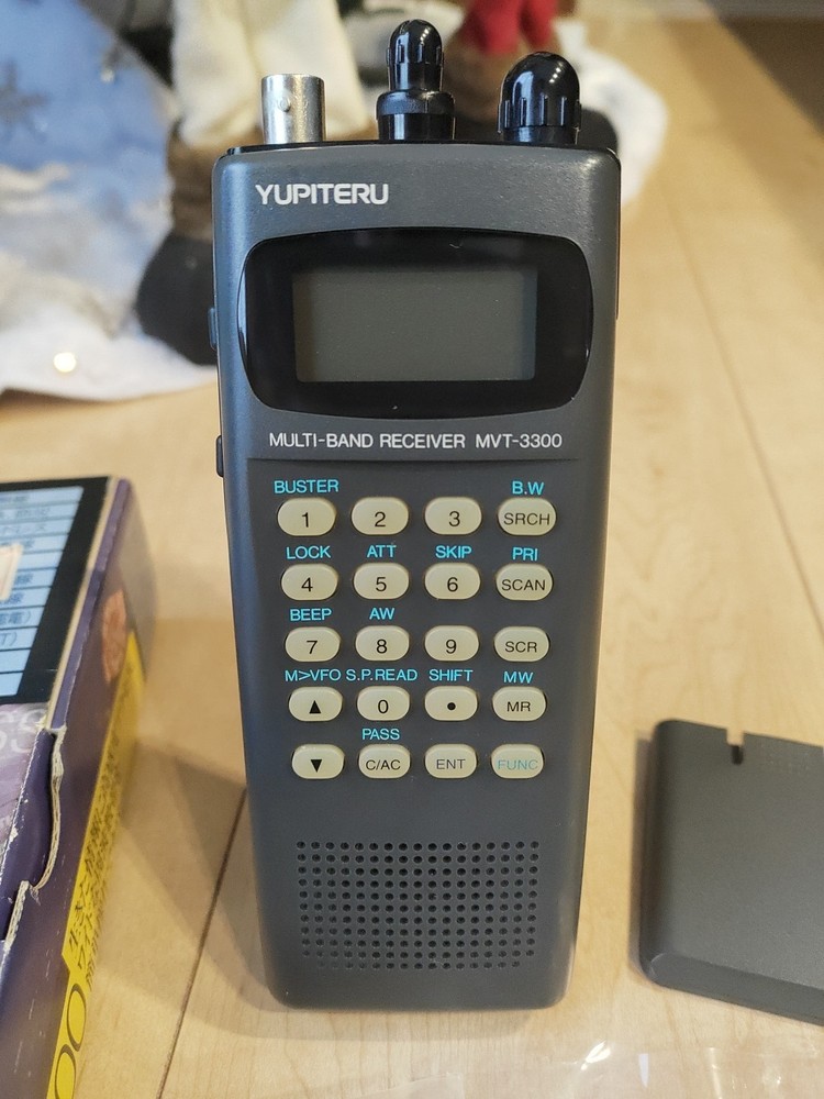 YUPITERU MVT-3300 multiband scanner AIRBAND