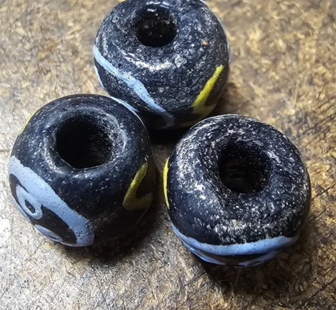 5 Baule Face Venetian Trade Beads