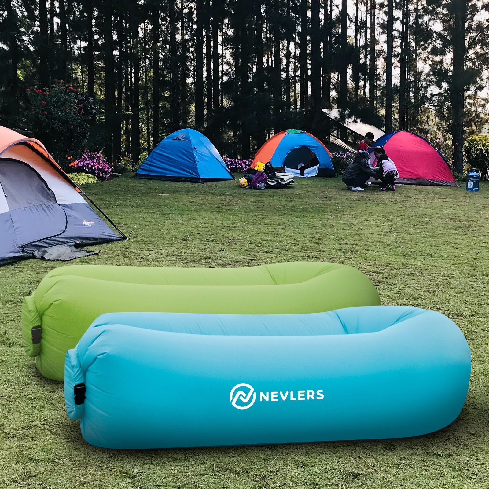 Mockins Inflatable 2 Pack Blue & Green Blow Up Lounger Beach Chair & Travel Bag