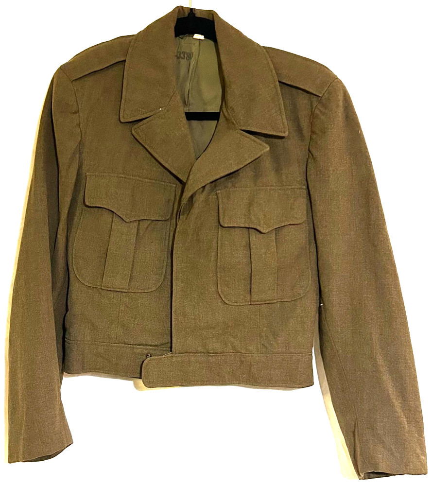 Post WWII US Ike Jacket / Uniform