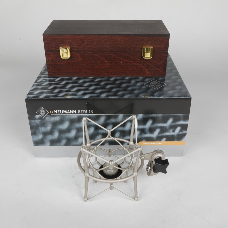 NEUMANN U 87 AI Switch Studio Multipattern Large Diaphragm Condenser