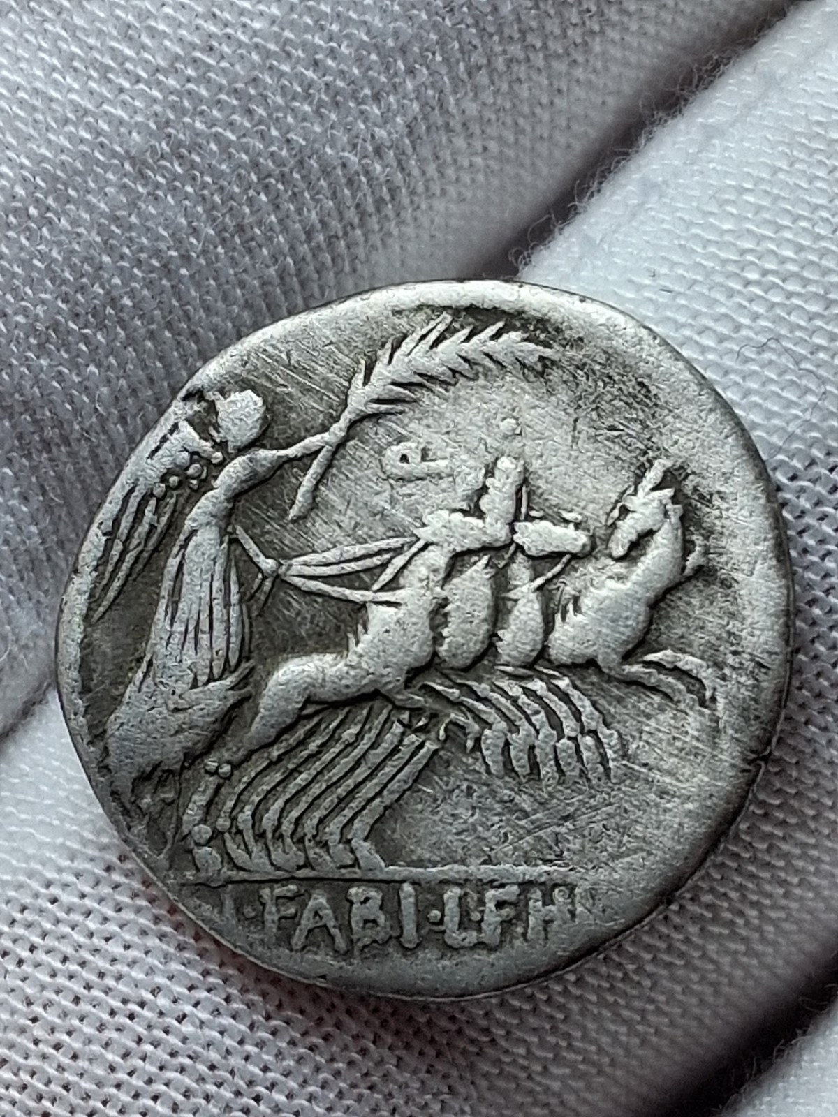 Roman Republic, C. Annius & L. Fabius Hispaniensis Denarius, 82-81 BC