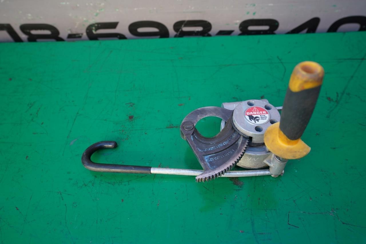 Ideal Power Blade Cable Cutter Model 750.  Works Great.  #4